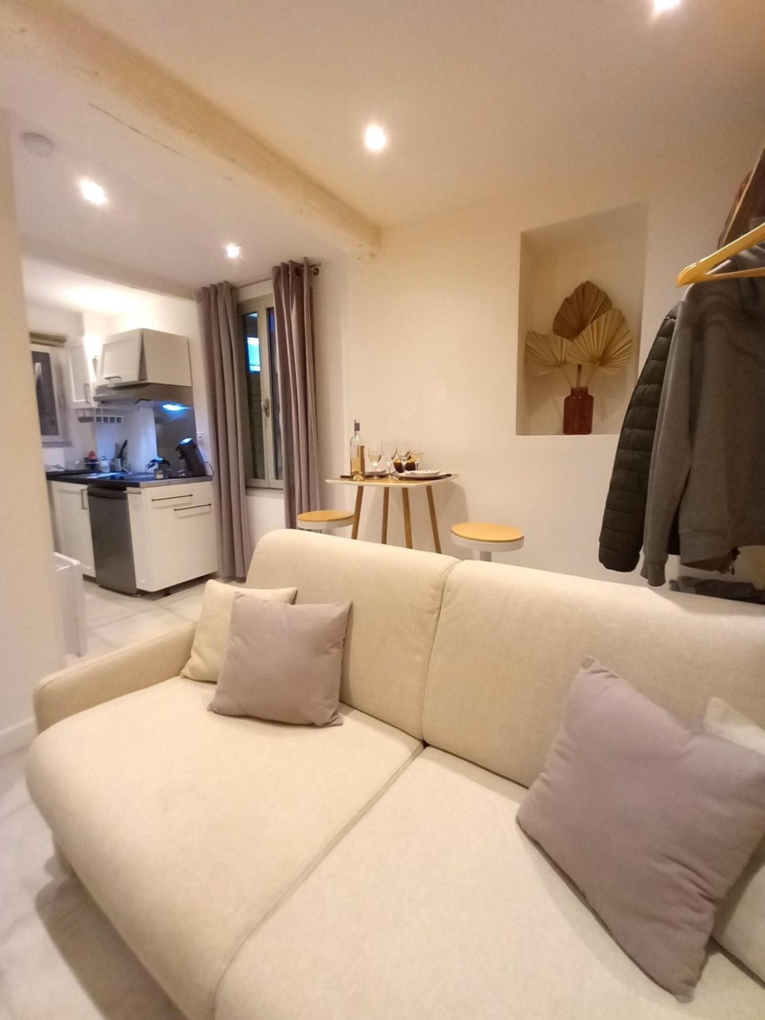#1 Studio # Place Charmante Тулон Екстериор снимка